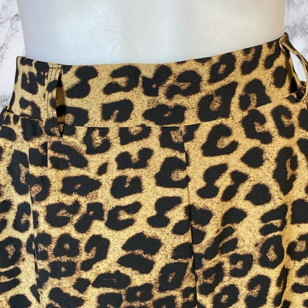 Torrid Pull-On Wide Leg Stretch Crepe High-Rise Pant - Picture 3 of 11